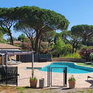https://le-mas-du-rouquan-vidauban.fr-provencehotel.com